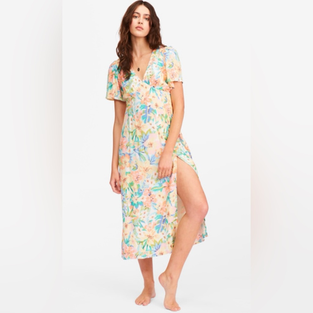 BILLABONG Women’s Jet Set Dress, floral pattern, like new size Large